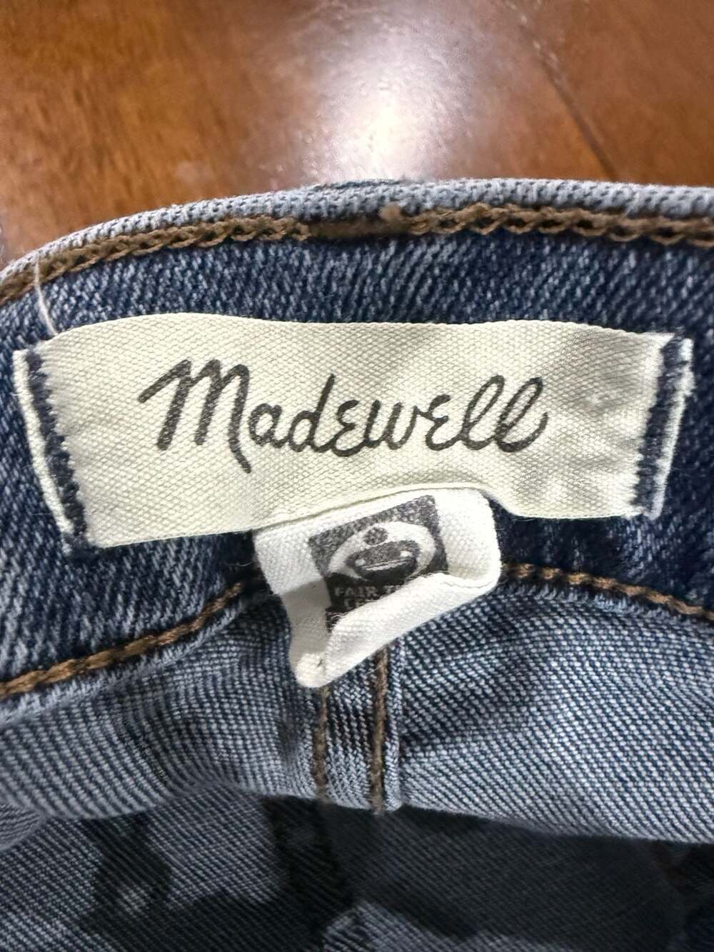 Madewell Mid Rise Kick Out Crop Jeans Women’s 31 Light Wash Stretch Denim - Picture 3 of 9